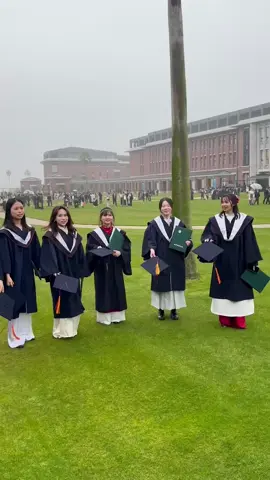 Tốt nghiệp đại học ở Nhật mặc gì?? #totnghiep #daihocnhatban #kobegakuin #university #graduation #duhocsinhnhatban 