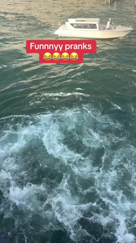 Funny pranks 😂😂😂 #foryou #foryourpage #viral #funnyvideos #pranks #entertainment #followerstiktok #😂😂😂 #laughsandpranks #TikTokLaughs #prankcallfun