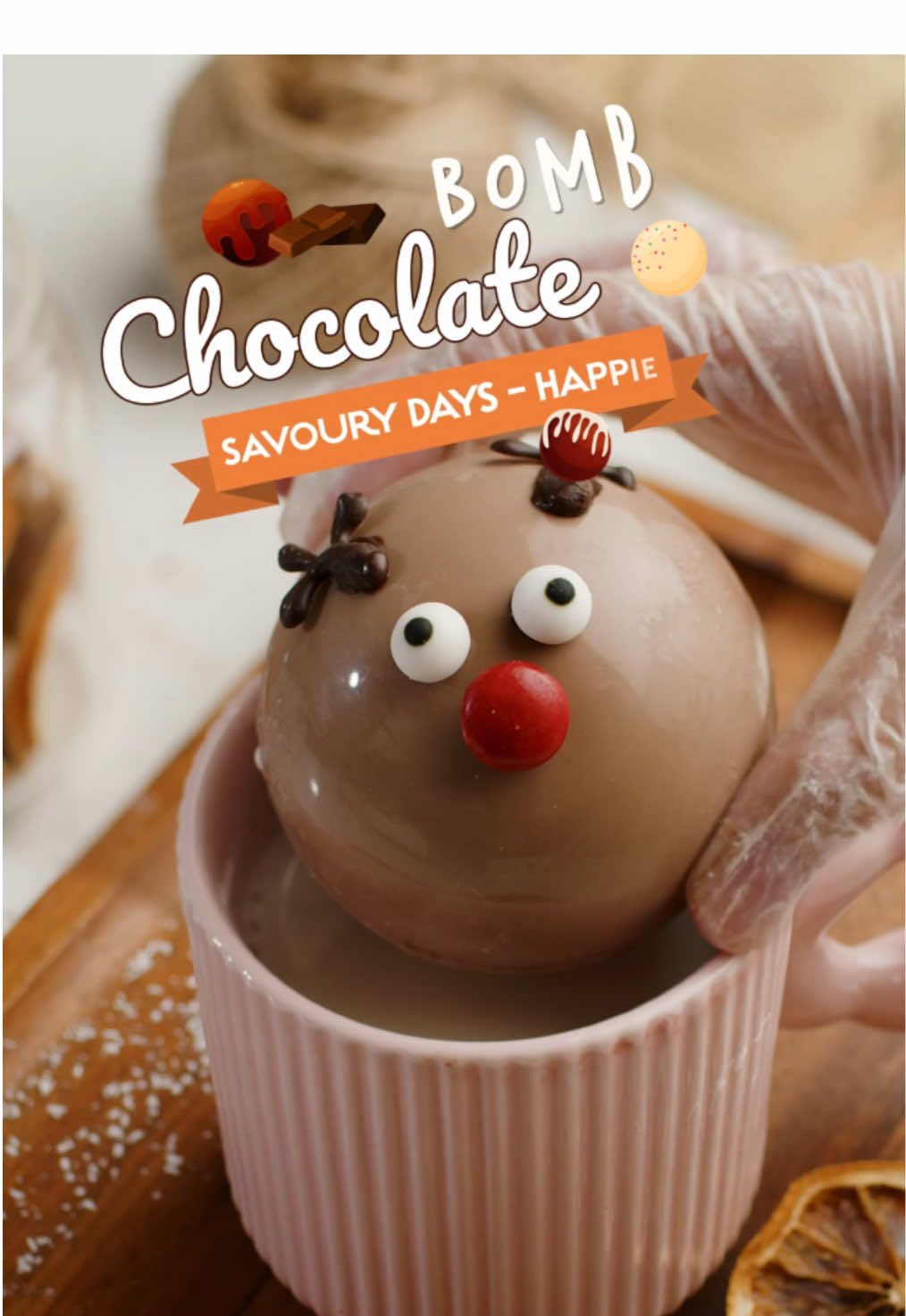 ❄️🎄 Công thức CHOCOLATE BOMB làm quà tặng Xmas cực xinh. Nhân ở giữa phổ biến nhất là kẹo marshmallow, bột milo, bột cacao, bột trà xanh. Trời mùa đông lạnh, thả 1 viên vào ly sữa tươi nóng thì tuyệt cú mèo luônn #SavouryDays #Happie #christmas #chocolatebombs 