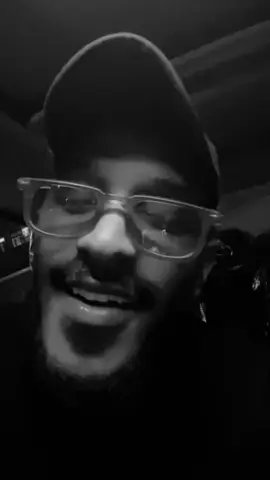 ف شيء يستاهل الواحد يبكي عليه ؟🙂‍↔️🎶.