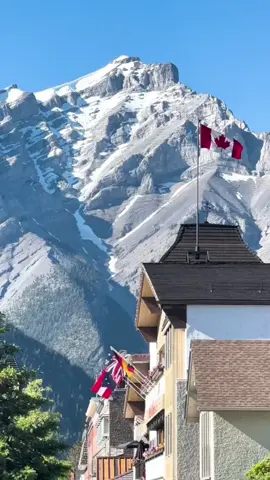 Christmas is nearly here 🇨🇦canadian rockies during Christmas SE