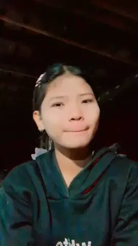 #မြင်ပါများပီးချစ်ကျွမ်းဝင်အောင်လို့🤒🖤 #ဆယ်လီမှအသဲပေးတာလား😔😑