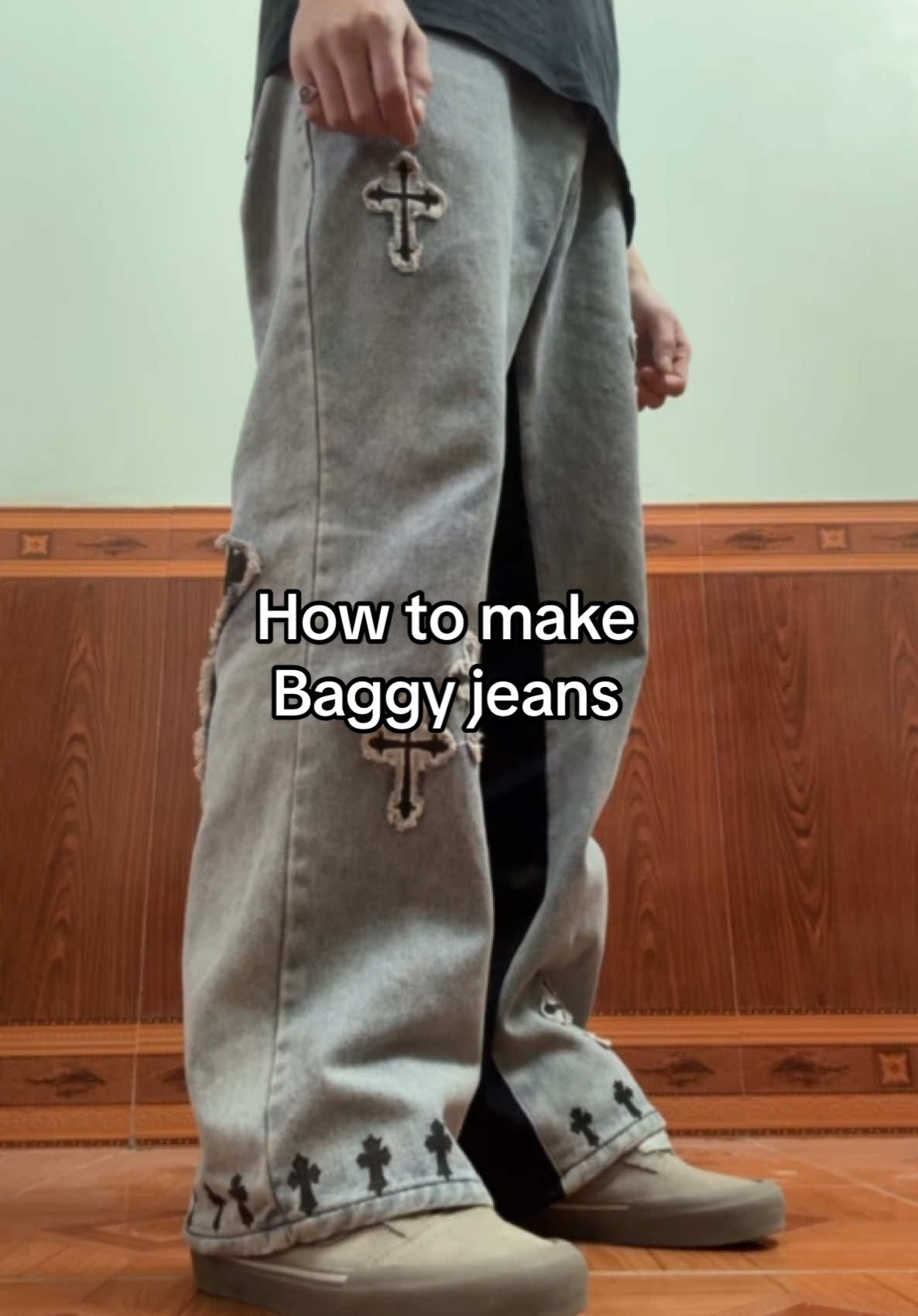 How to make baggy jeans by straight jeans #customized #upcycledfashion #reworkedclothes #streetwear #fashion #sewing #howtotiktok #pageforyou #baggyjeans #giangsew 