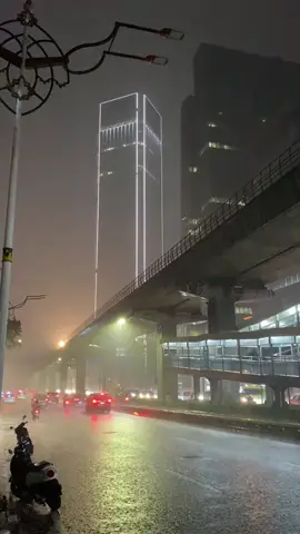 #sadvibes #rain #jakarta #night #rainvibes #jakartavibes #lantas #juicyluicy #rainyday 