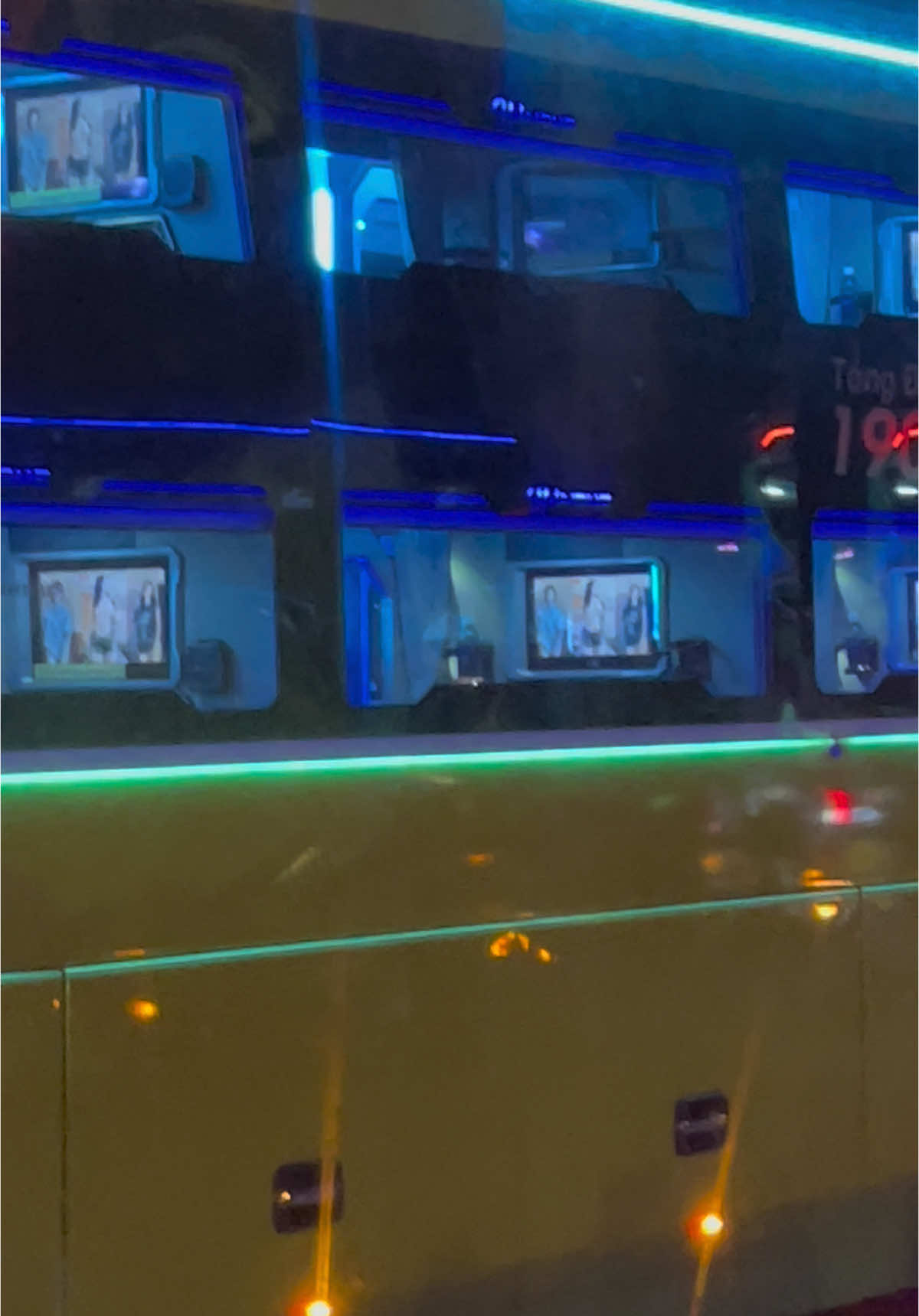 Anh này hư hỏng quá 🤣#xuhuongtiktok #xuhuong #xekhachvietnam🇻🇳 #nhaxehieuha #nhaxetuantrung 