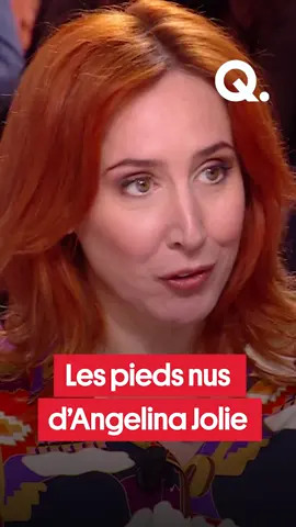 Alors que le passage pieds nus d’Angelina Jolie sur le plateau de Jimmy Fallon a affolé les médias, on se demande pourquoi les pieds (notamment des stars) passionnent tant ? #quotidien #tiktokfrance #sinformersurtiktok #onregardequoi #pied #angelinajolie
