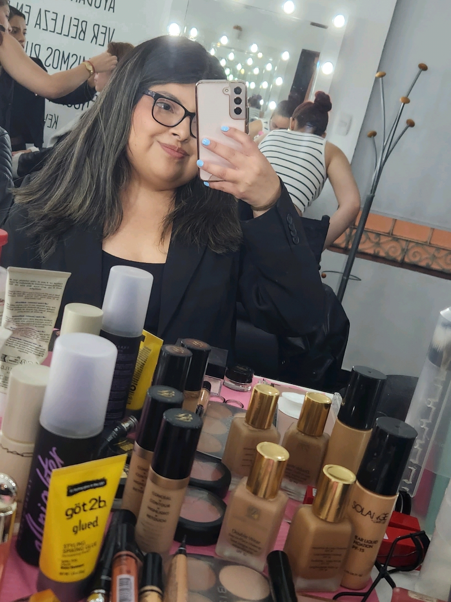 Mi segunda clase de perfeccionamiento en  @mus.pe  con Christian Matta #Vlog #makeuptutorials  #maquilladoralimaperu #fyp #makeup  #lima #maquilladoras  #sociales #adios2024  #blog #minivlog #VoiceEffects 