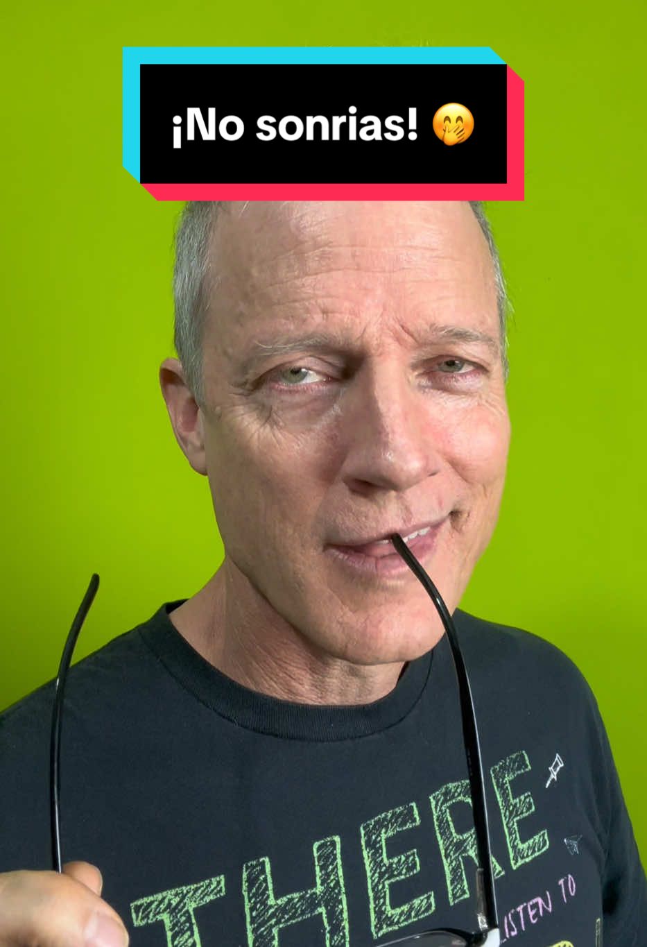 #humor #nosonrias #mikelcamaleon #mikethechameleon 