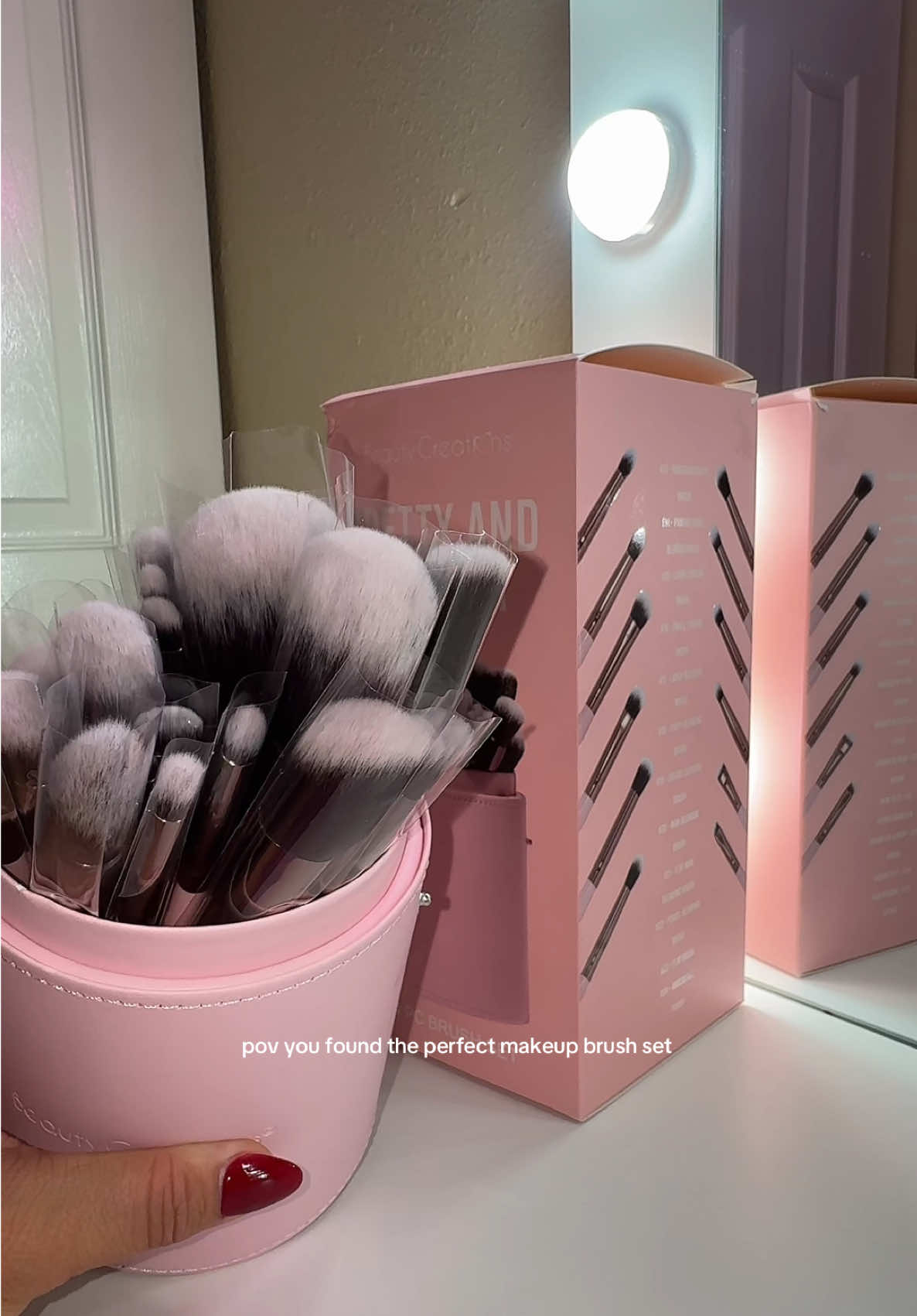 @Beauty Creations Cosmetics 24pc Makeup Brush Set #beautycreations #makeupbrushes #makeupbrushset #giftsforher 