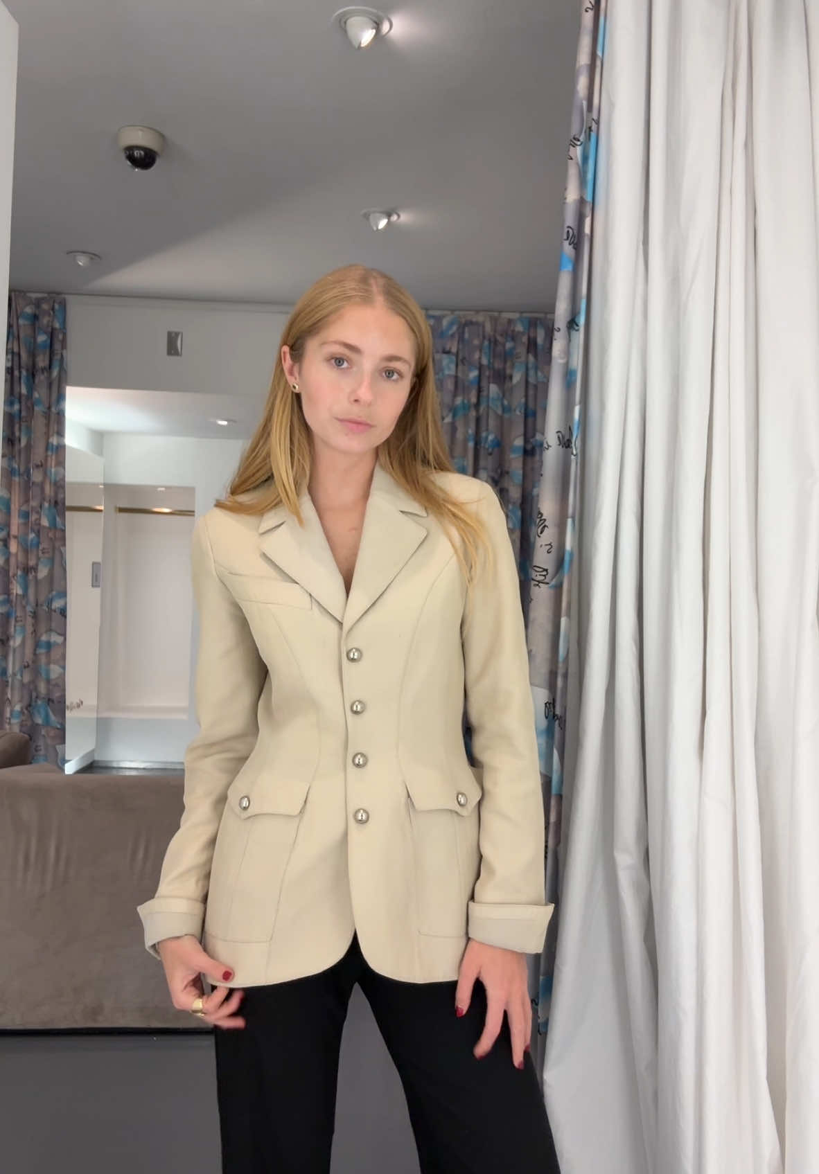 Mugler vintage blazer 🤍