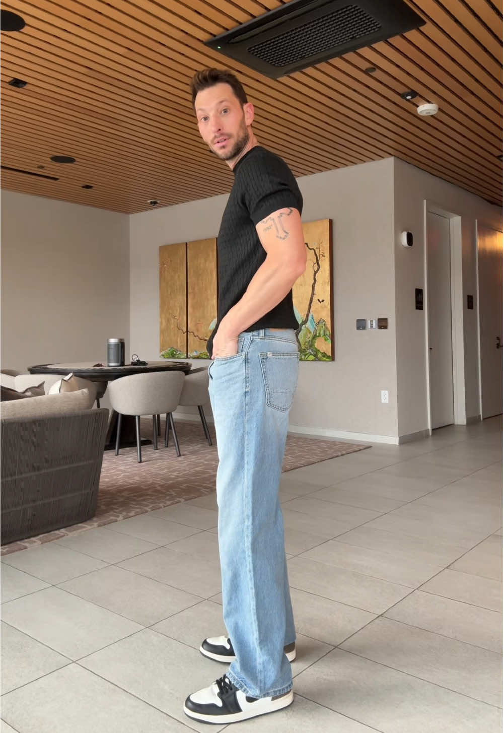 Replying to @Reyez best jeans i own especially for the price! #jeans #mensjeans #menspants 