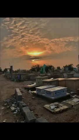 مثلي ناري💔💔.#باسم_الكربلائي #مثل_نار_الغضى_نيران_فرگاهم #ادور_عالاحبهم_وين_الگاهم #وادي_السلام #فقيدي #نجف_الشرف #مقبره_وادي_السلام💔😞 #كرومه_شاشه_سوداء #تصميم_فيديوهات🎶🎤🎬 #viralvideo 
