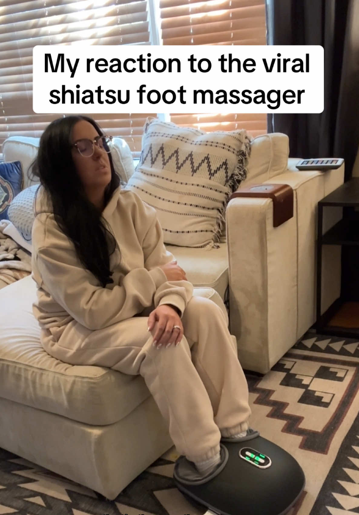 If you’re on your feet all day this is a must 👣 #Footmassager #ShihTzuFootMassager #ViralFootMassager #FootPainRelief #planterfasciitis #holidayhaul