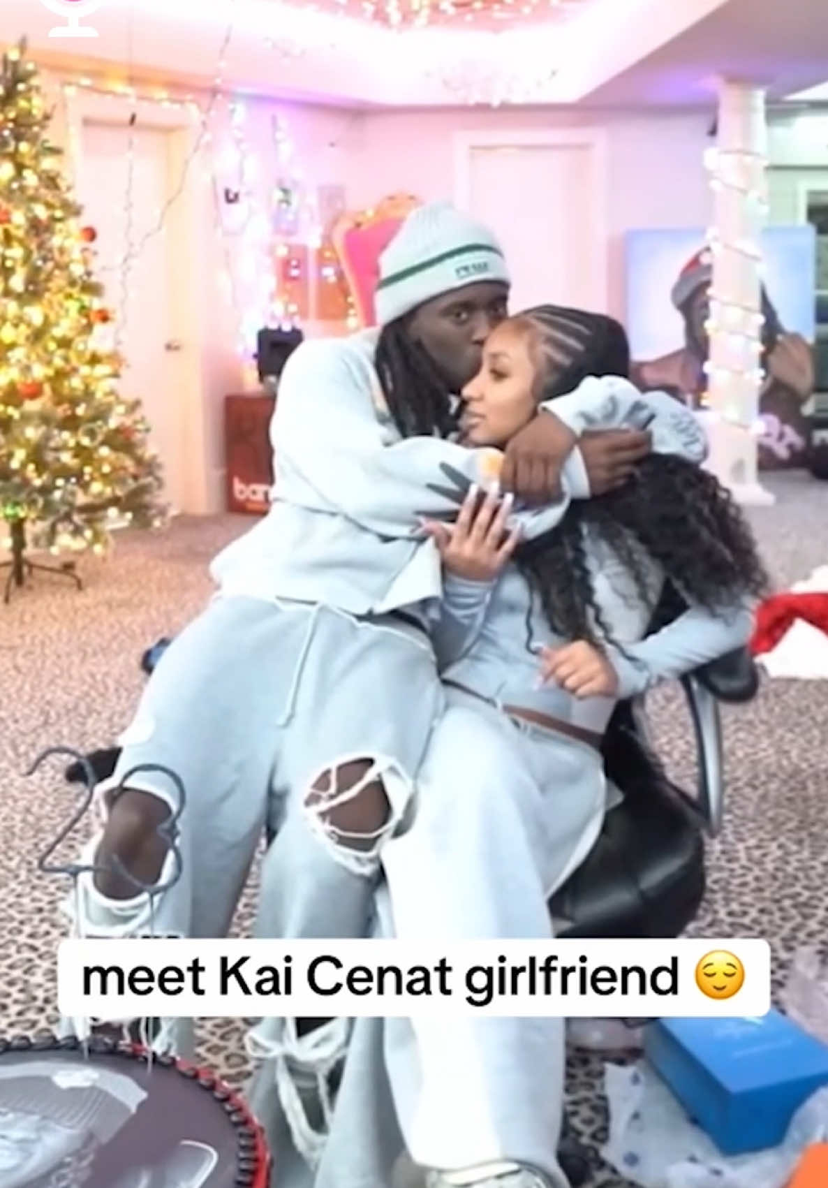 Kai Cenat introduces chat to his girl…was this the best decision for him and her?👀  #fyp #kaicenat #contentcreator 