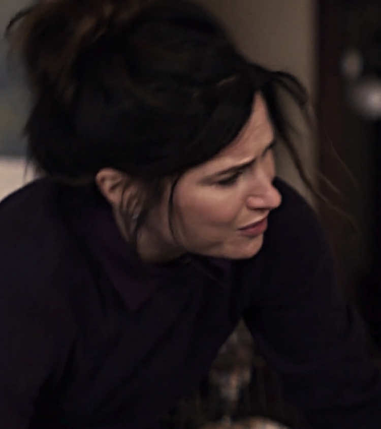 agatha wanted that cookie so bad #kathrynhahn #kathrynhahnedit #agathaharkness #agathaharknessedit #agathaallalong #olderwomen #wagatha #wandamaximoff #scarletwitch #wlw #sapphic #marvel #fypシ゚viral #trending #aftereffects #edit  scp: multimoots