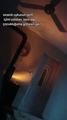 çocukluğumuzun en güzel ışığı.😌 #soba #ışığı #çocukluğum #köyhayatı #kesfet #fypp 