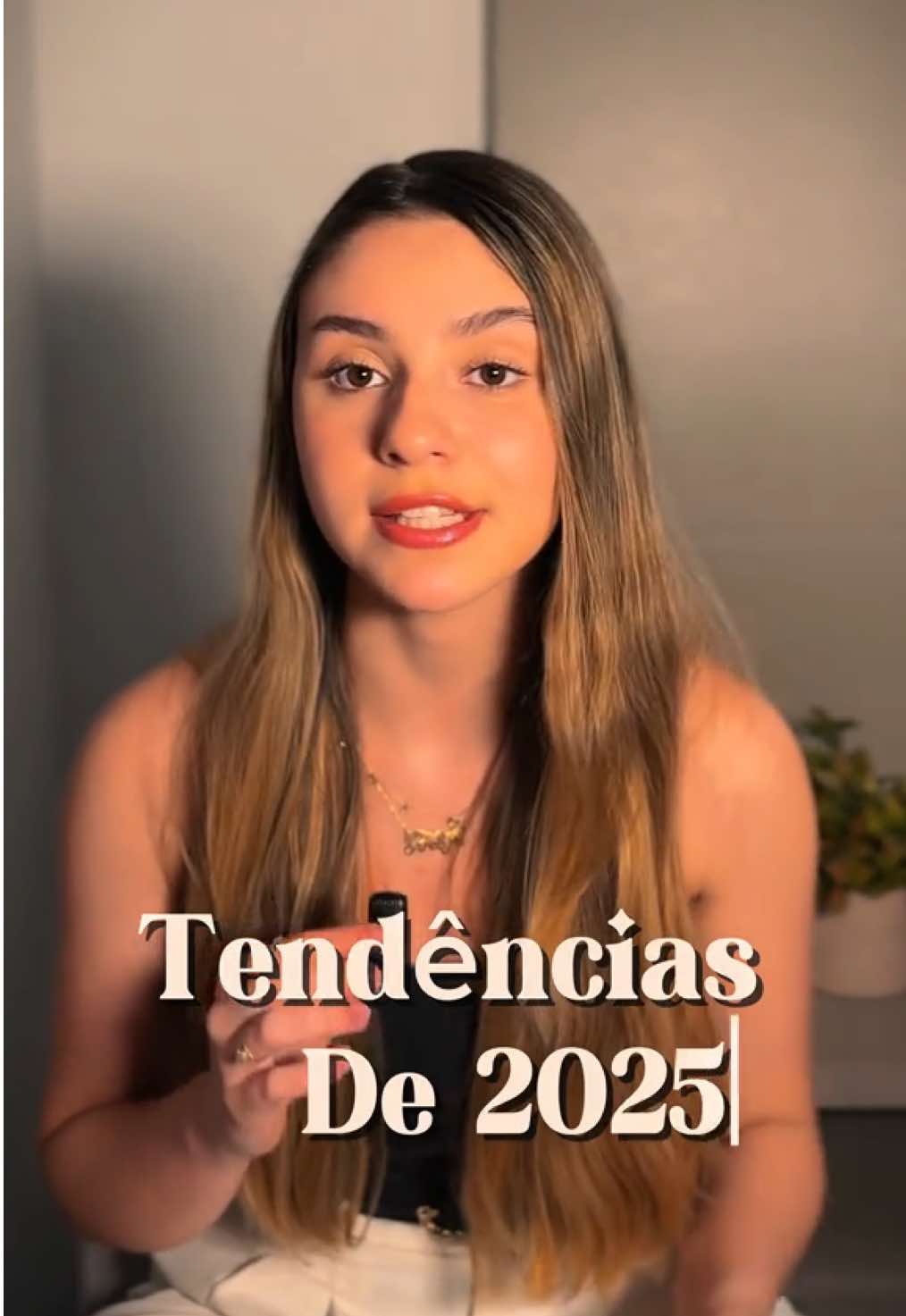 Já faz tempo que a humanização está crescendo muito na criação de conteúdo, mas em 2025 quem não priorizar a humanização e a conexão com o público, vai ficar para trás!! ✨ Me conta aí, você já está se adaptando a esses novos métodos de criação de conteúdo? Ou você nem sabia dessas tendências? #tendenciasmarketing #marketingdigital2025 #criacaodeconteudo #socialmedia #criadordeconteudo #foyoupage 