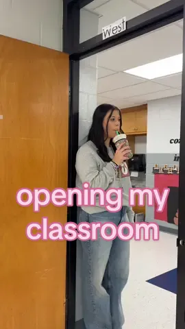 this was from a few days ago and now it’s officially winter break! Woooooo! #teachersoftiktok #teacher #firstgradeteacher #asmr #1stgradeteacher #teachervlog #teachermorningroutine 