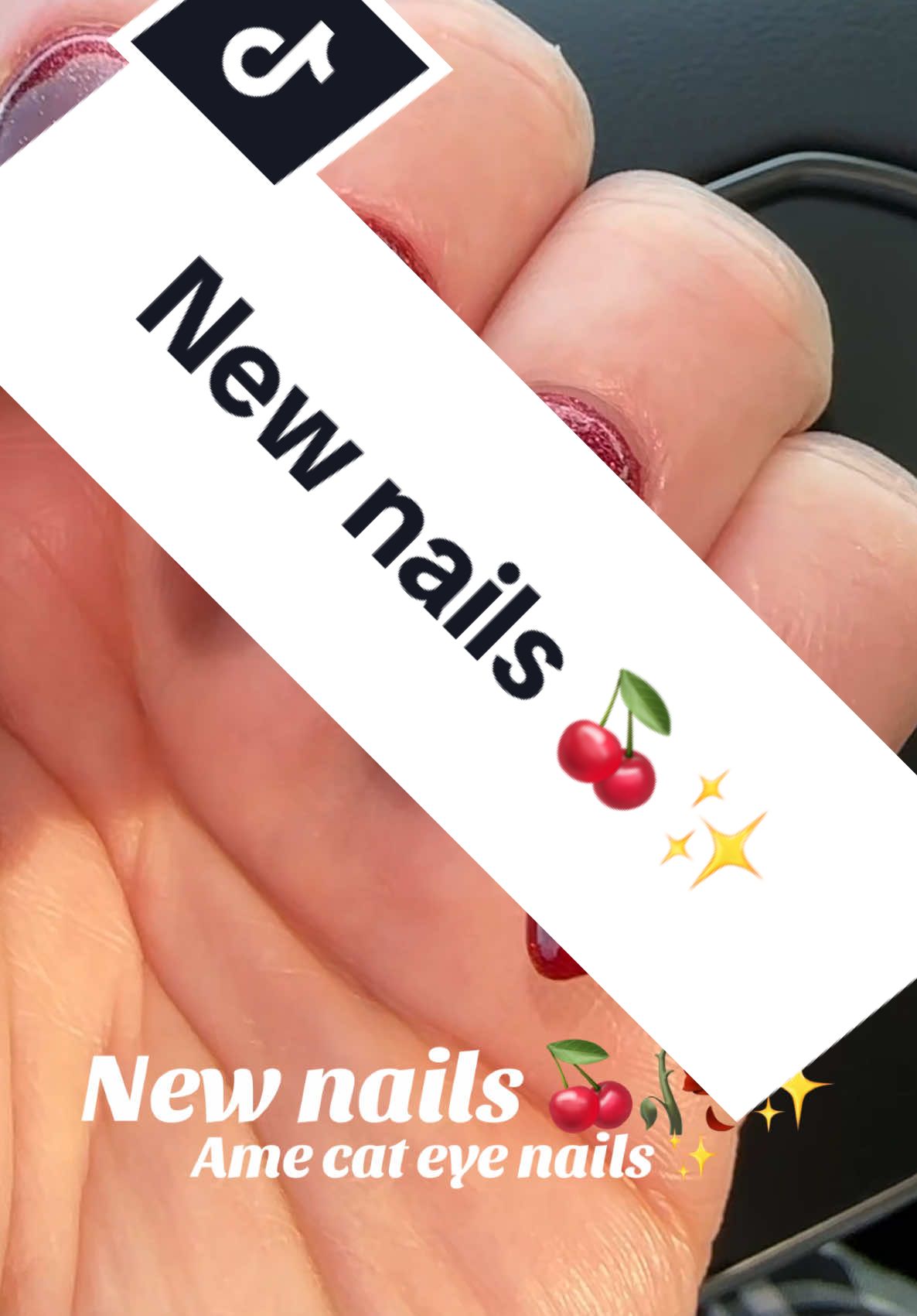 Happy holidays ✨🥀🍒#beautybybre2 #beautybren20 #foryoupage #fyp #nails #nailstime #cateyesnails #christmasnails 