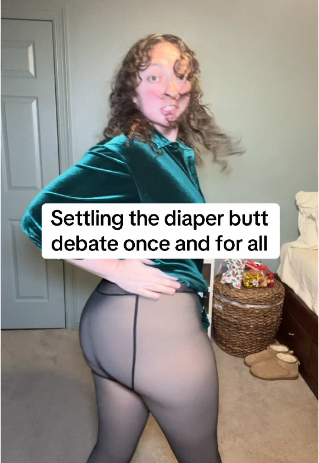 I can’t be the only one that isn’t bothered by the seams at all 😂 #magicleggings #fleeceleggings #fleecetights #fleecelined #fleecelinedtights #SmallBusiness 