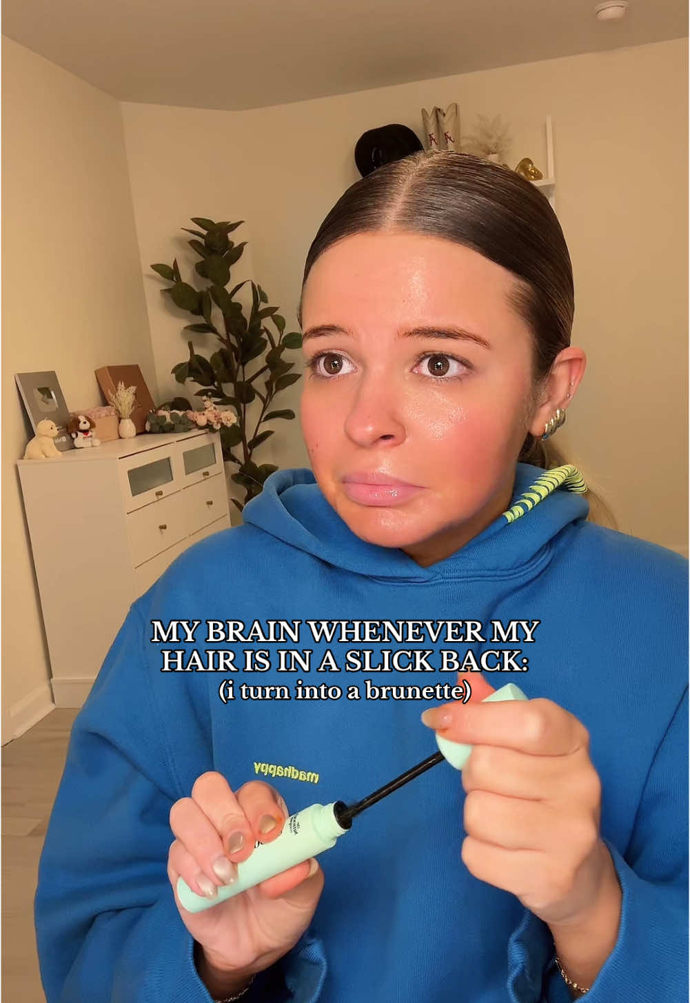 could make a dramatic movie just on my hair😭👏🏼✨💇🏼‍♀️ #hairtransformations #blondes #shadowroot #balayage #blondehair #brunette #slickback #fyp #hairappointment #slickbacktutorial #brunettehair #slickbackroutine #hairtok #asmrhair 