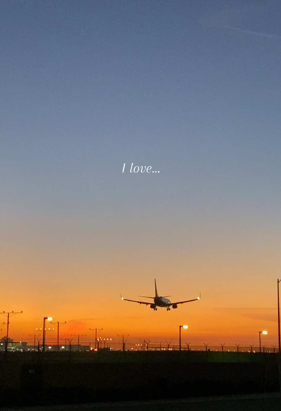 I love… #airplanes 🤍 #aviation #aviationlovers #aviationdaily #aviationlife #aviones 