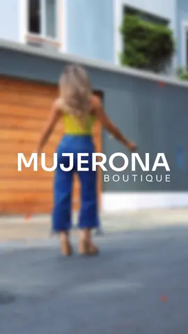 Top licra  con tiras cuerda talla disponible S / pantalón Jeans bota corrugada  talla 38/30/32 📲Contáctanos: +51 977 332 431 📍✅ Galería plaza tienda 107 gamarra 653 #ropadedama #Gamarra #prendasfinas #combinaciondeprendas