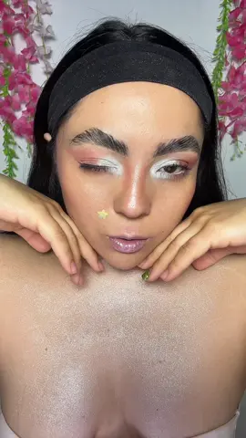 Pena rogarle al ex ✨ yo triunfare ya veran ❄️❤️. @Un Tal Fredo   #bootcampuntalfredo #maquillateconlaminiqueen #Navidad #maquillajenavideño #icemakeup 