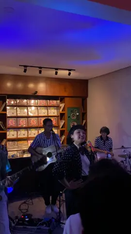 White Shoes & The Couples Company ❤️❤️ #wsatcc #romanketiga 