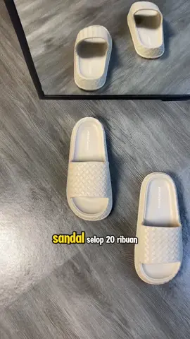#sandalwanita #sandalslop #YearEndSale #WIBGAJIAN 