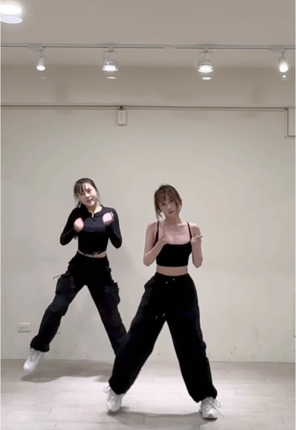 拍太遠⋯⋯我重發😆 #2024mama #aespa #armaggeddon #dancebreak 