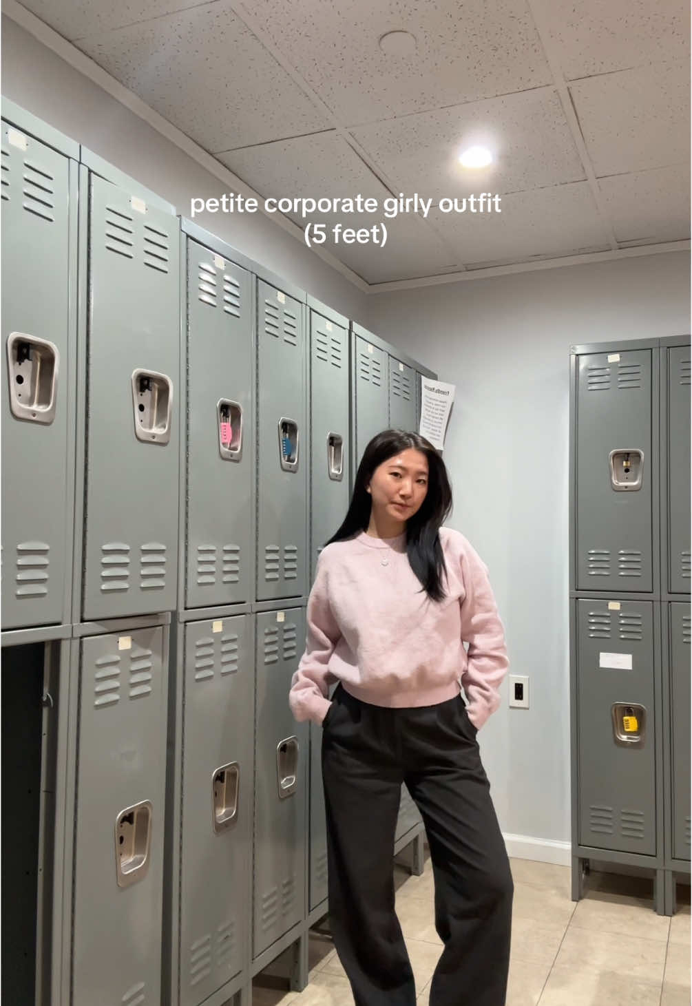 quick ootd at the gym locker🫣 i was so scared people would walk in LOL #OOTD #corporategirlies #corporateoutfit #petitefashion #outfitinspo 