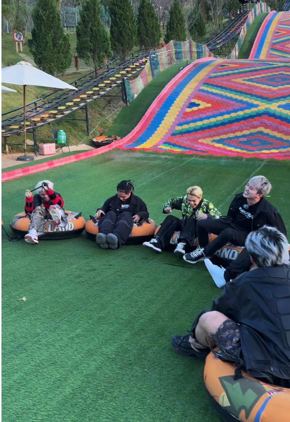 Ồn nhất khu trượt phao #BRay #NhaCuaBao #TheUnderdogs 