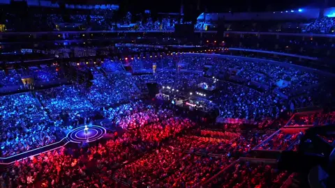 ZOFGK Đi lên từ đống tro tàn của triều đại . 4 Cận vệ cùng 