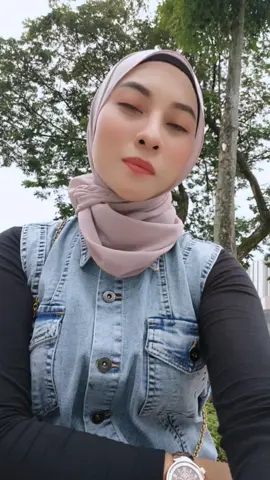 dah pandang tu jangan senyum² sendiri nanti org lain ckp giler plk.. #hahaha😂😂😂 