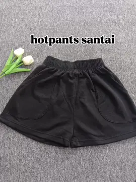 ini size L yaa #hotpants #hotpantssantai #celanapendek #celanapendekwanita #hot pants wanita style korea karet #gayakorea #fouryoupage #viral #fypviralシ #racuntiktok #fyp #viralin #fypviral #racuntiktokshop 
