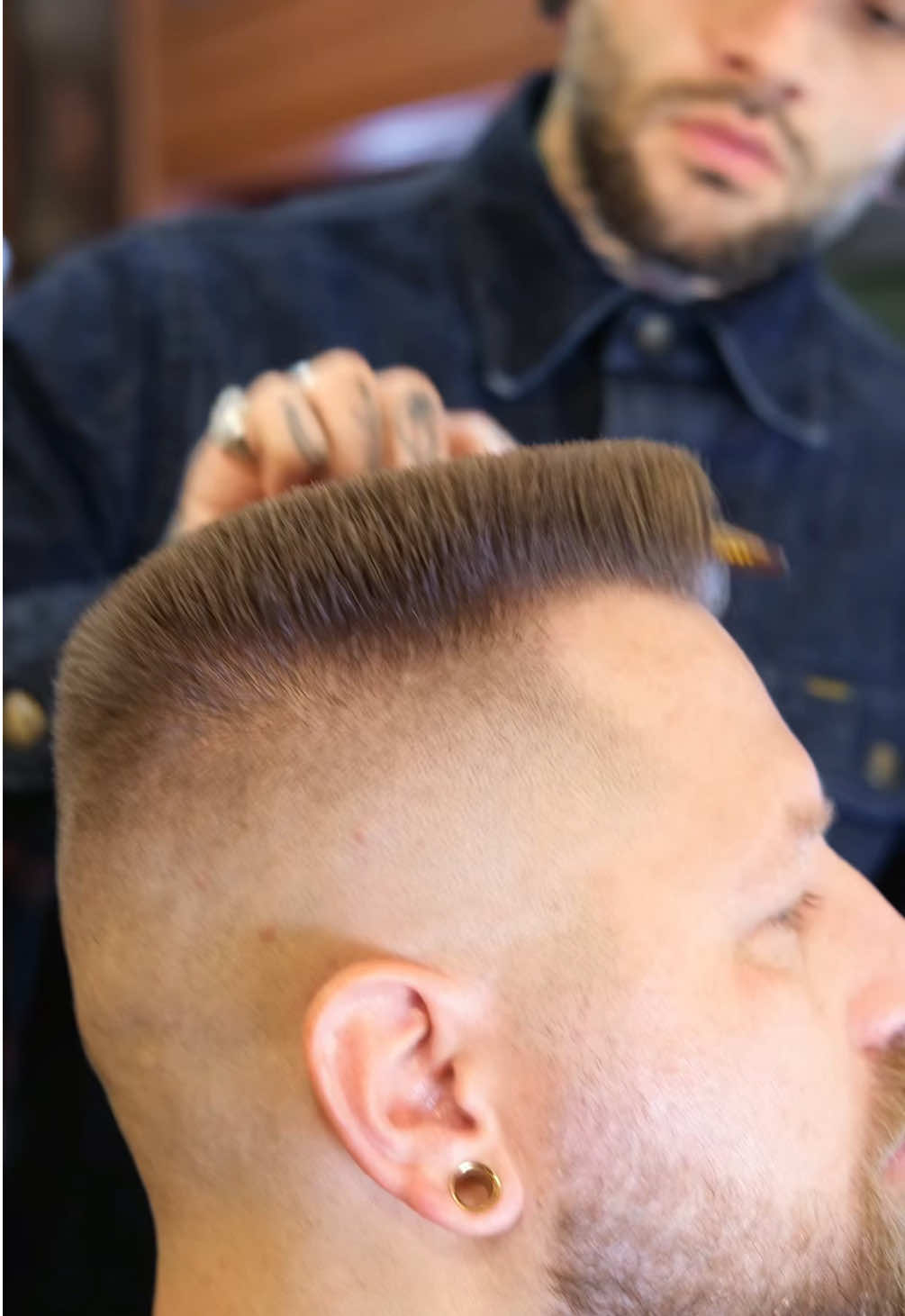Nothing beats the precision and craftsmanship of a flattop with a skin fade! This iconic haircut is the ultimate blend of sharp, clean lines and timeless style. From the perfectly flat top to the flawless skin fade, every detail showcases the art of classic barbering at its finest. Whether you’re channeling vintage vibes or modern edge, the flattop skin fade is a bold statement that never goes out of fashion. Ready to rock this look? Visit Good Old Soul Barbershop for expert cuts and unmatched quality! 💈 #Flattop #SkinFade #BarberLife  #creatorsearchinsights 