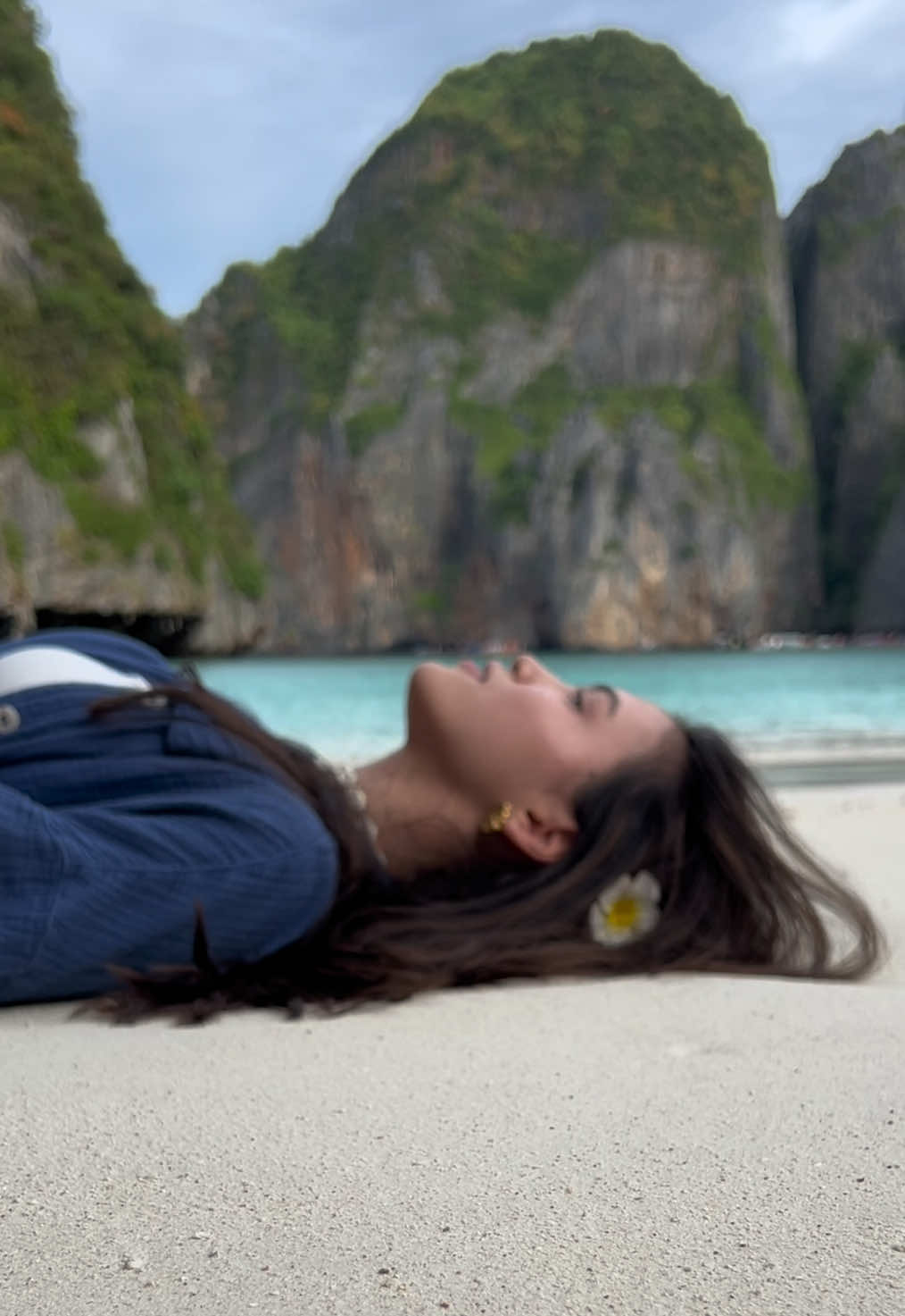 Maya Bay 🐚 #thailand #phuket #traveltiktok #travel #vacation #fypシ゚ #beach #sea #explore #рекомендации 