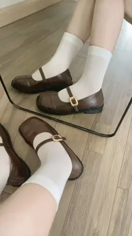 Tất cổ cao cho mí nàng nà, thiếu cái gù chứ thiếu tất là thấy mặc gì hổng đẹp  #OOTD #outfitideas #tatchan #tatcocao 