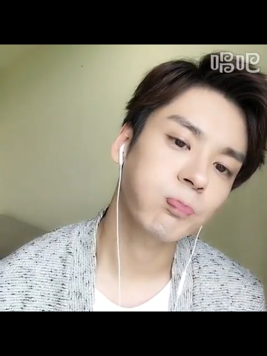 Wei Zheming sing ~ Her Eyelashes (Jay Chou) 😍😍 #mileswei #weizheming #actorchinese #aktorchina #cdramalover #drachin #dramachina #fyp #wzm #dracin #douyin #viral #魏哲鸣miles #youaremysecret #imayloveyou #unforgettablelove #perfectandcasual #19thfloor #ifvoicehasmemory #echoofhervoice #lovebeyondthegrave