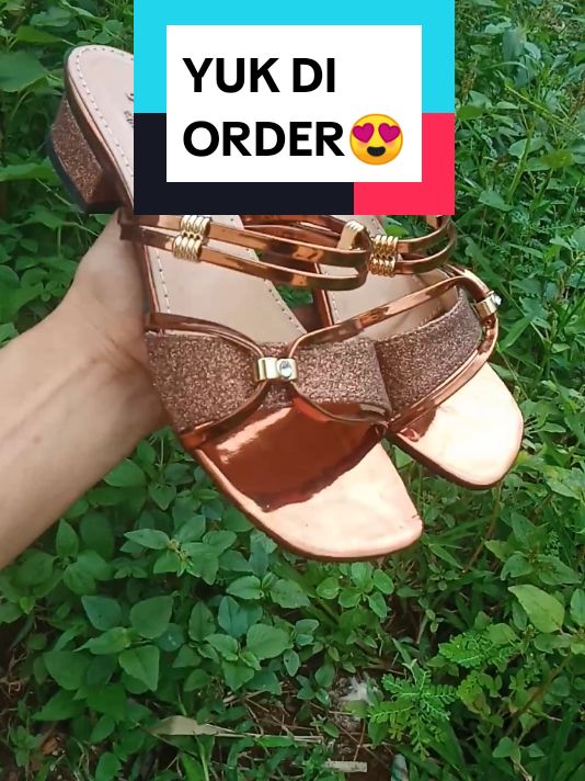 YUK BURUAN DI ORDER😍 #sandalhak #sandalhaktahuwanita #sandalwanita #sandalcasual #sandalterbaru #slipon #sandalterlaris #sandalkekinian #sandalmurah #sandal #sandalviral #sandalelegan #sandalslop 