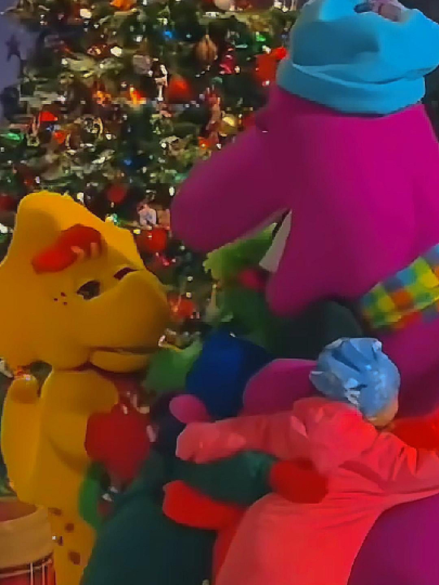 Wishing each and every Barney fan a SUPER-DEE-DUPER Christmas! 🎄 The greatest gift this Christmas is Barney’s message of love and friendship! Christmas is better when we sing with Barney and our loved ones! 💜 —— BARNEY HOME VIDEO Christmas Star —— #Barney #BarneyTheDinosaur #Icon #BestFriendForever #ILU #ILoveYou #YouLoveMe #Song #Iconic #Christmas #Clip #BarneyAndFriends #ILoveYouYouLoveMe #ChildhoodMemories #Nostalgia #Parents #Kids #Love #FanPage