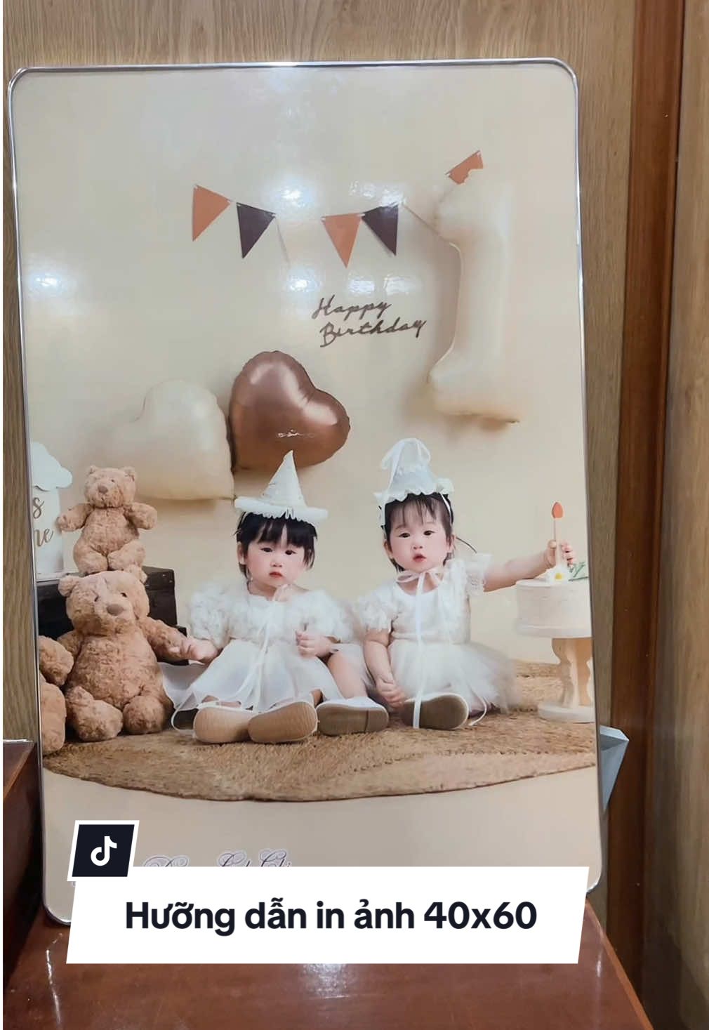 Trả lời @Tiên khung ảnh tráng gương 40x60 in hết có hơn 150k thôi nha đặt luôn đi ko về giá 200k đó các bà#linhdanlinhchi #inanh #khunganh40x60 #xuhuong 