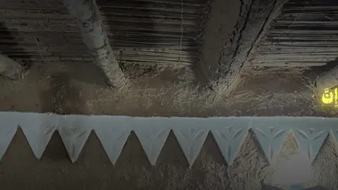 ‏كثرة الصلاة والتسليم على النبي ﷺ رمز وفاء، وعنوان صدق، ودليل محبة، وأجر وغنيمة وقربة، وفيها من الخيرات والبركات ما لا يحصيها عادّ، ولا يحويه كتاب، ولا يخطر بِبال، ويكفي أنّ الله ﷻ أمر بالصلاة عليه، ثم كان هو أولَّ المصلين عليه ﷺ. ‏اللهم صلِّ وسلم وبارك على سيدنا محمد ﷺ .#صلوا_على_رسول_الله #اللهم_صلي_على_نبينا_محمد #استغفروا_ربكم_انه_كان_غفارا #♥️ 