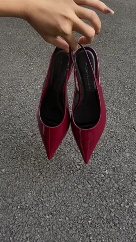 Đơn giản nhưng sang trọng #hottrend #xuhuong #giaynuxinh 