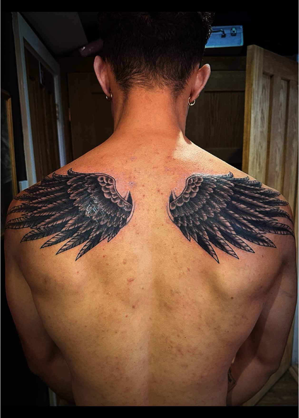 Awesome wings back tattoo done by artist @loramazetattoos  https://www.instagram.com/lora_maze?igsh=MmVoMzI2N2doaDR0 For any inquiries and to book an appointment please DM or message : 📲Facebook - 𝘉𝘭𝘰𝘰𝘥 𝘰𝘧 𝘈𝘯𝘨𝘦𝘭𝘴 𝘛𝘢𝘵𝘵𝘰𝘰 𝘢𝘯𝘥 𝘗𝘪𝘦𝘳𝘤𝘪𝘯𝘨 𝘚𝘵𝘶𝘥𝘪𝘰 📧 Email - 𝘣𝘭𝘰𝘰𝘥𝘰𝘧𝘢𝘯𝘨𝘦𝘭𝘴𝘵𝘢𝘵𝘵𝘰𝘰@𝘨𝘮𝘢𝘪𝘭.𝘤𝘰𝘮 📸 Instagram - @𝘣𝘭𝘰𝘰𝘥𝘰𝘧𝘢𝘯𝘨𝘦𝘭𝘴𝘤𝘢𝘮𝘣𝘳𝘪𝘥𝘨𝘦 . . . #wingsbacktattoo #wingstattoo #blackworktattoo #backwings #tattoo #inked #tattooist #art #tattooartist #cambridge #cambridgetattoo #tattoocambridge #Teamwork  #artistsupportartist #fyp #uk #instagram #tiktok #ink #reels #bloodofangelscambridge  DISCLAIMER: WE DO NOT OWN ANY RIGHTS TO ANY SOUNDS OR MUSIC USED IN THIS VIDEO