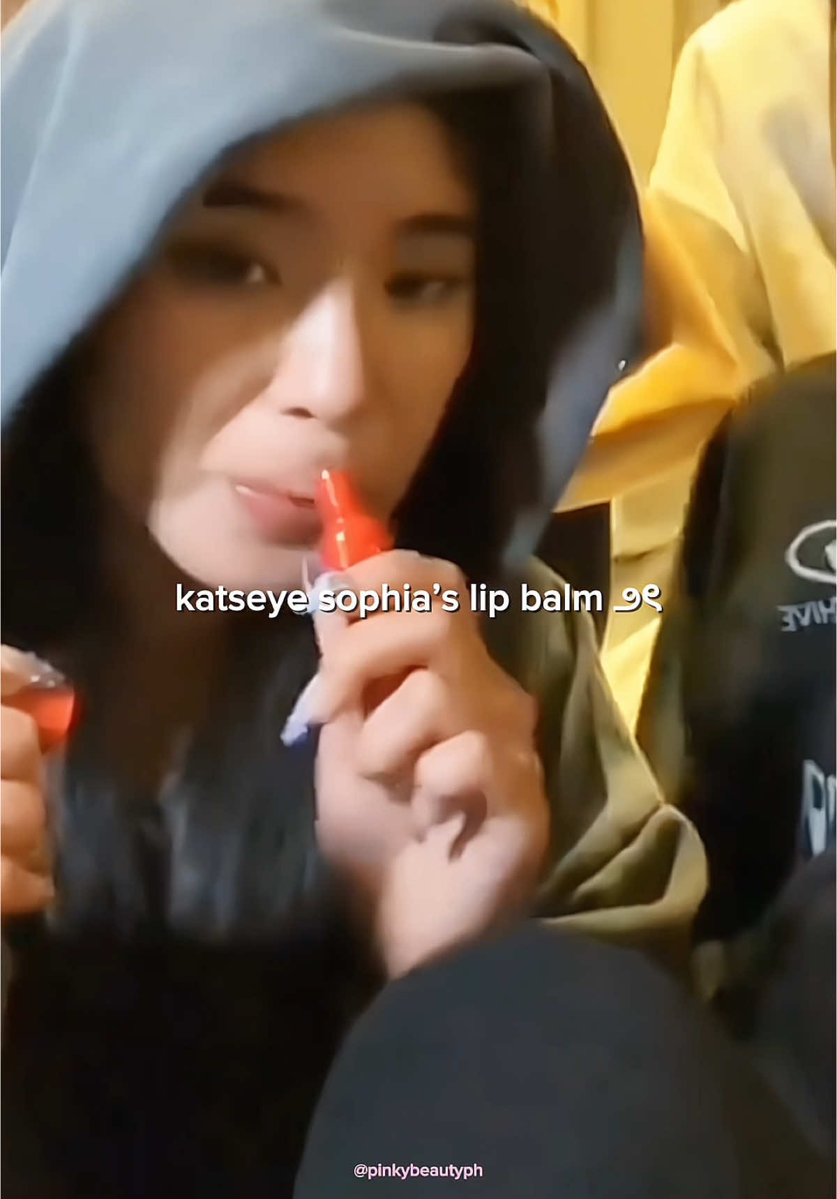 katseye sophia’s lip balm and lip gloss is; LUCAS PAPAW LIP BALM • ointment, fake vs real, benefits, 25g, on acne, scar remover, authentic, on face, on lips, review, for insect bites 🎀  Shop Now!! you can visit my profile for more essential budols <33 #fyp #katseye_sophia #lucaspapaw #lucaspapawointment #lucaspapawph #liptherapy #lipbalm 