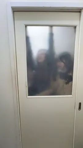 満員電車風おもろすぎたwwwwww #顔やばい #jk