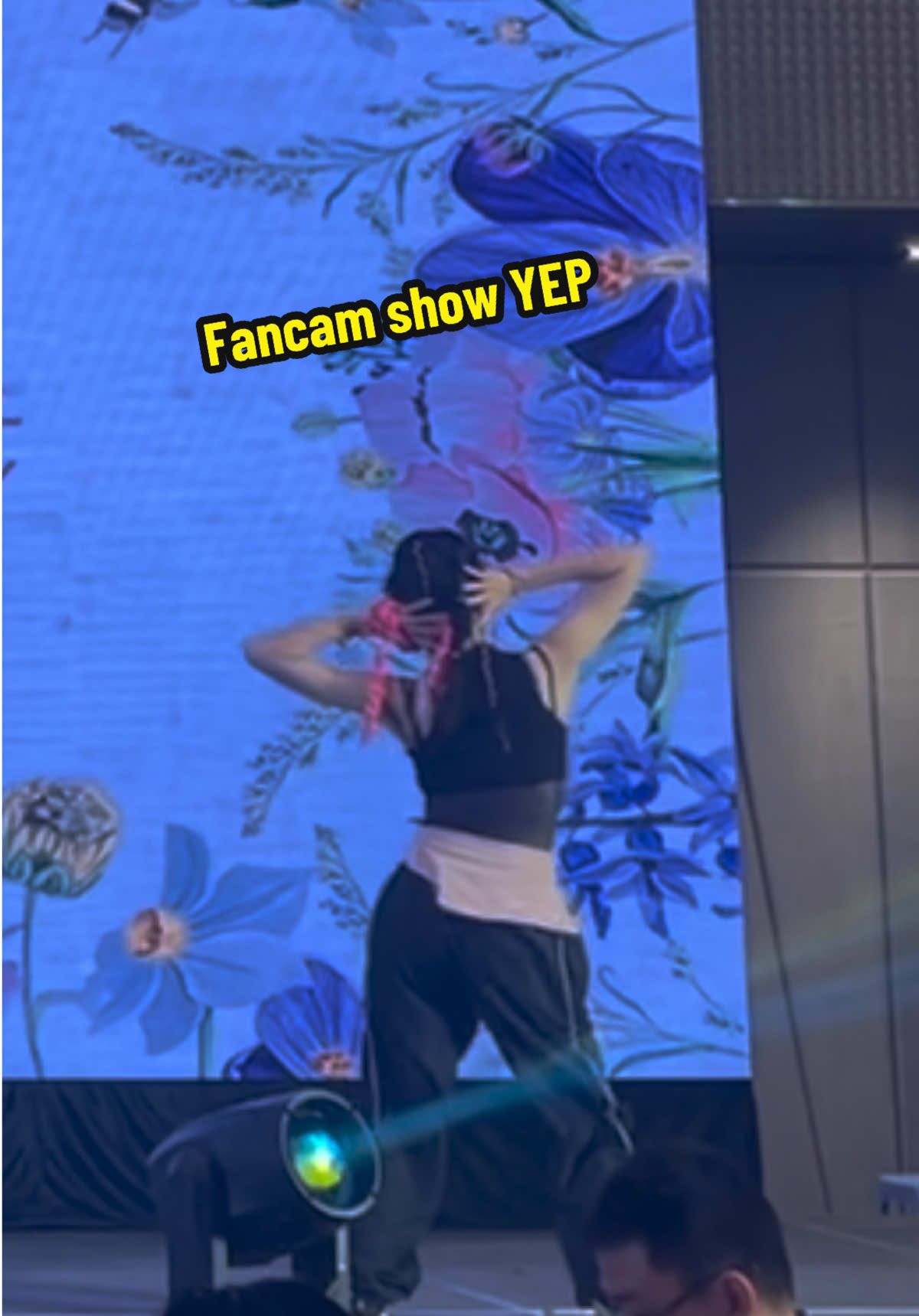 Show ơi, tới ik, mình đón 🥰 #CapCut #YEP #dancer #apt #2ne1 #babymonster 