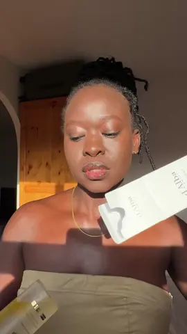 AD/ Just the perfect luminous glow. @DALBA #truffleglow #amazonfinds 